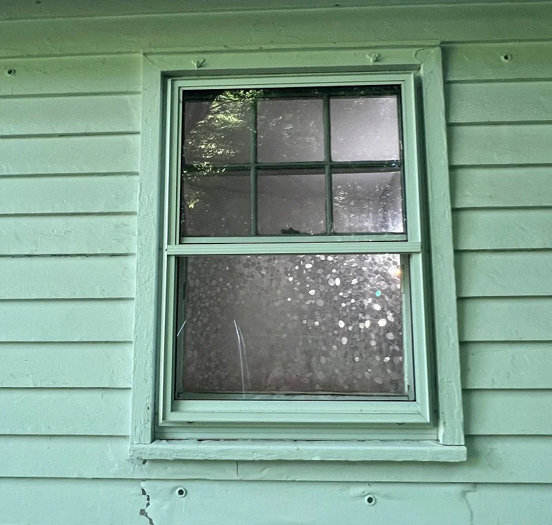 Old windows in Southbury, CT