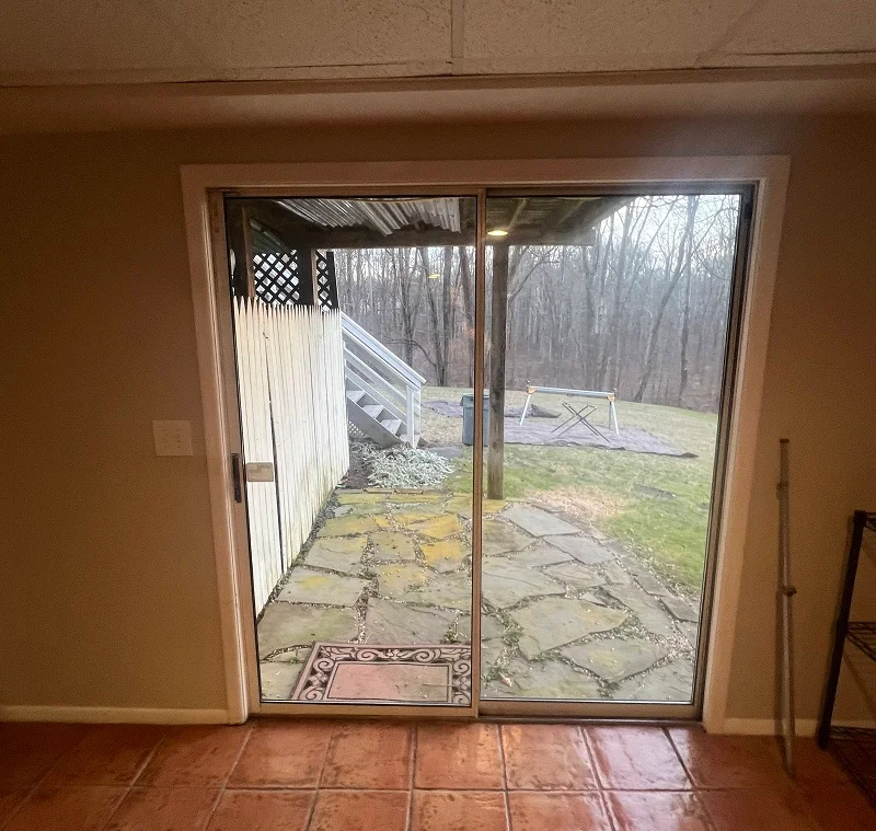 Aluminum sliding door doesn't operate