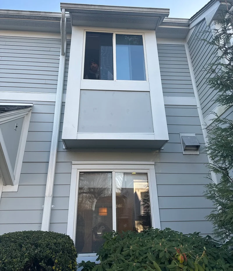Aluminum sliding windows needing replacement